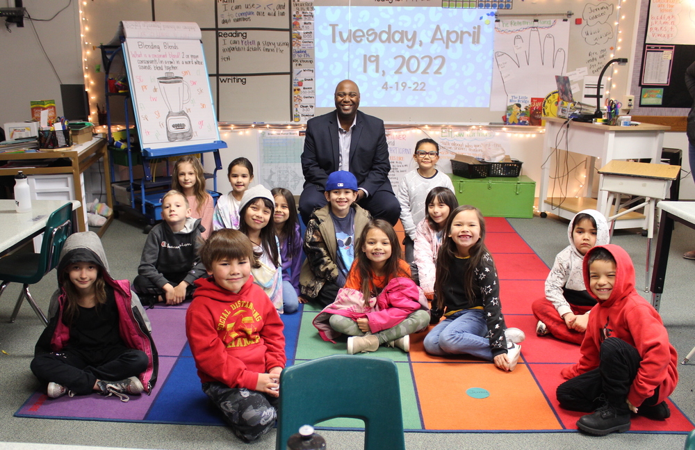 Superintendent Visits Marysville Schools Grove Elementary