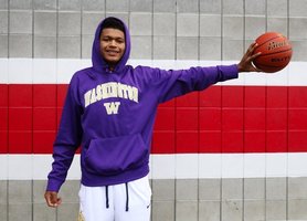 Marysville-Pilchuck’s RaeQuan Battle signs with Washington, becomes first from Tulalip Tribes with DI hoops scholarship